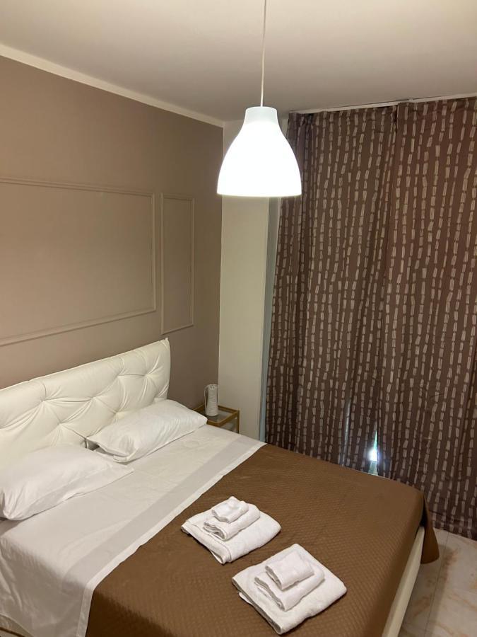 Happy Fly Hotel Naples Exterior photo